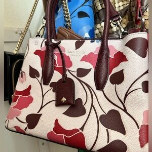 Kate Spade hand bag, shoulder strap.